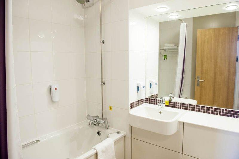 Premier Inn Maidstone Wateringbury Экстерьер фото