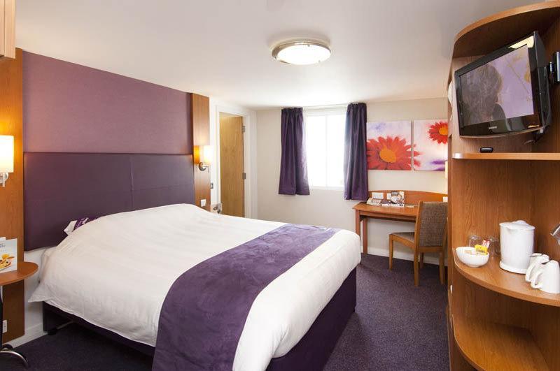 Premier Inn Maidstone Wateringbury Экстерьер фото